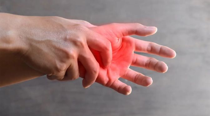 Diagnosis: What Is Ulnar Wrist Pain? (Mayo Clinic)