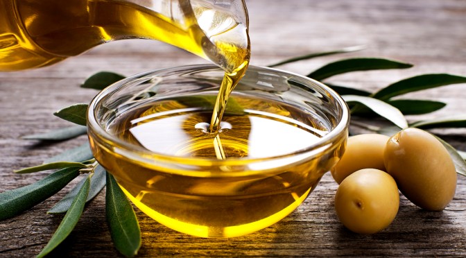 Diet: Consuming Olive Oil Daily Lowers Heart Risks